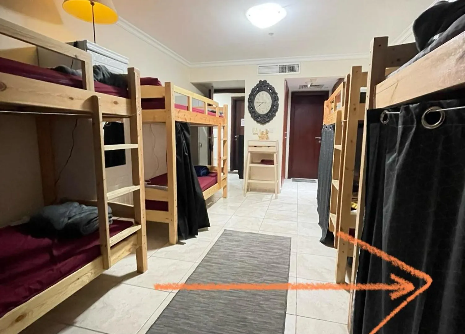 דירות דובאי Backpackers Zone